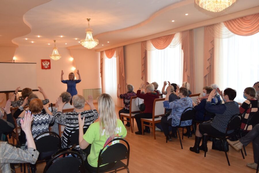 Развитие эффективных технологий активного долголетия обсудили в рамках круглого стола