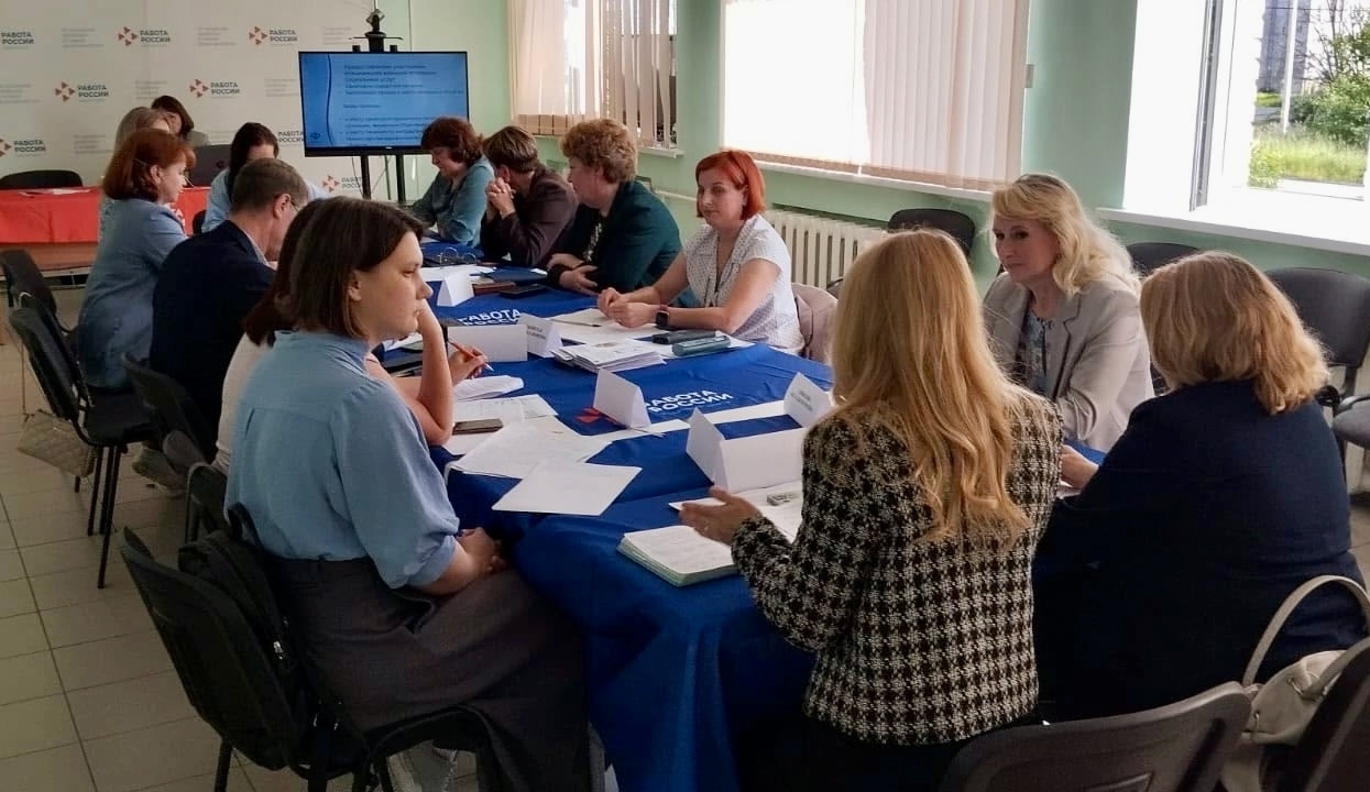 Вопросы межведомственного взаимодействия при содействии в трудоустройстве участников СВО обсудили специалисты организаций Вологды