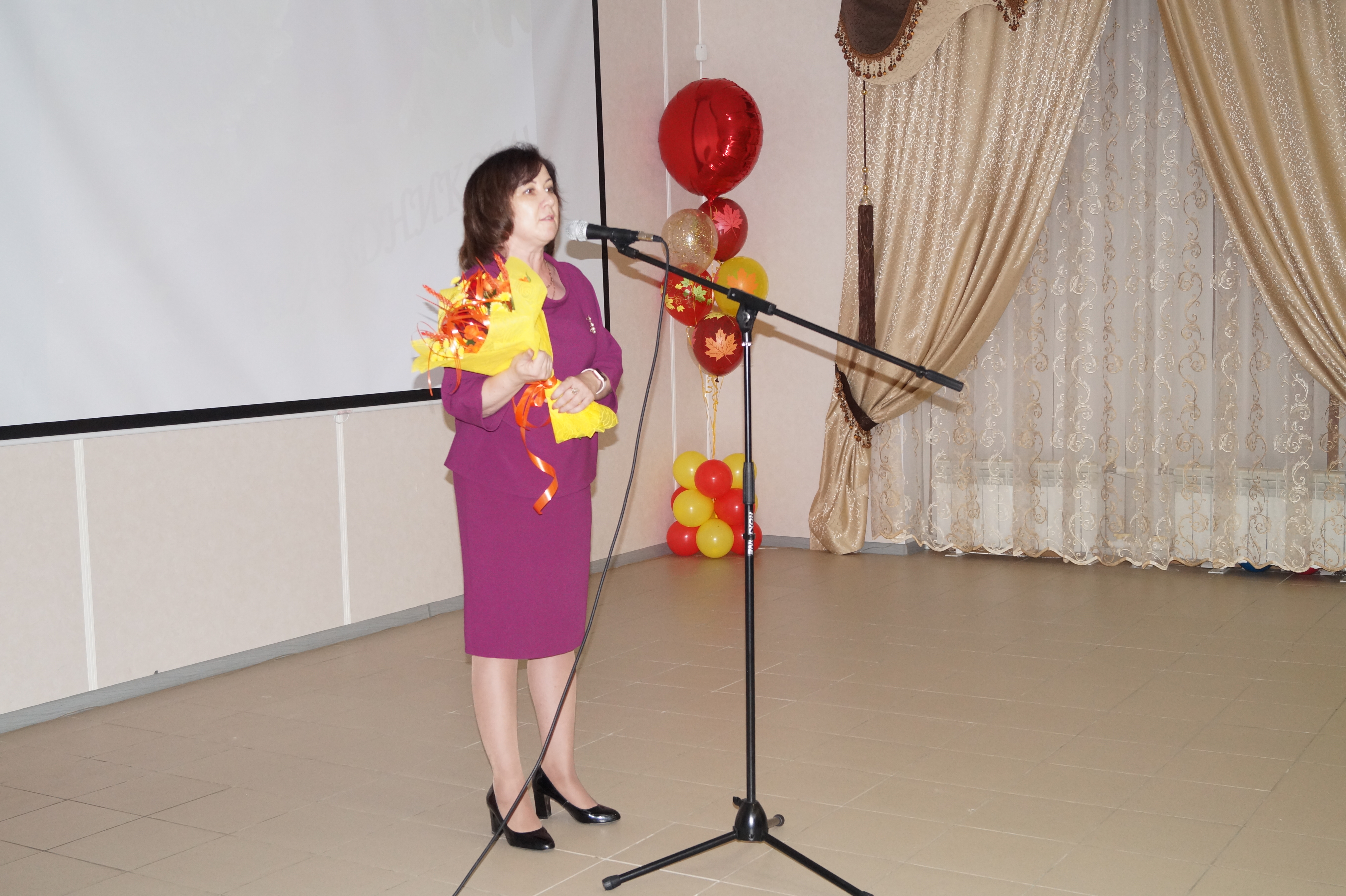 В Комплексном центре проходят мероприятия, посвященные Дню пожилого человека