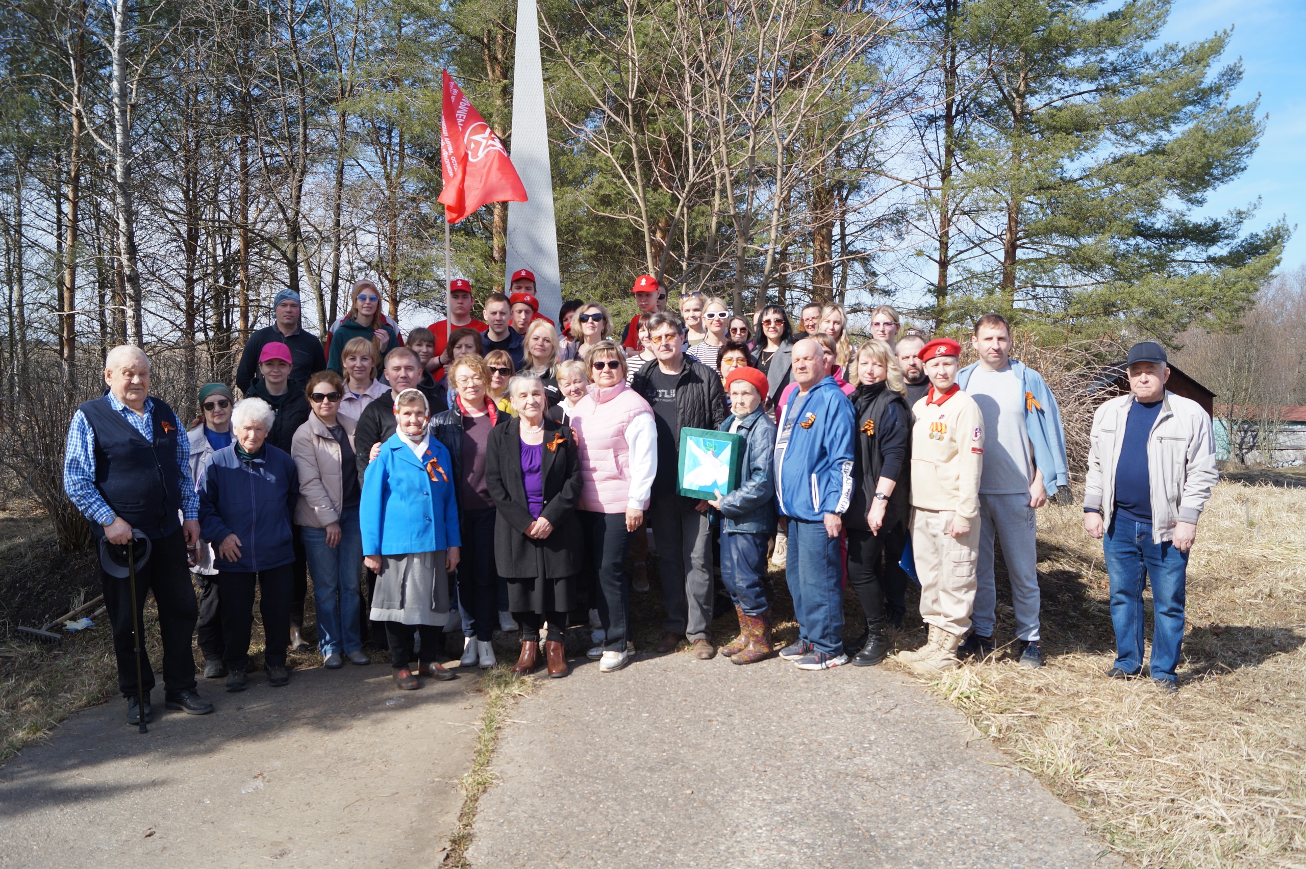 Более 2000 человек приняли участие в едином субботнике Министерства соцзащиты населения области